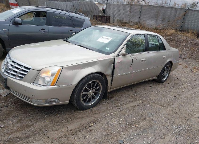 Photo 2 of 2007 Cadillac Dts LUXURY I (VIN 1G6KD57Y87U186723)