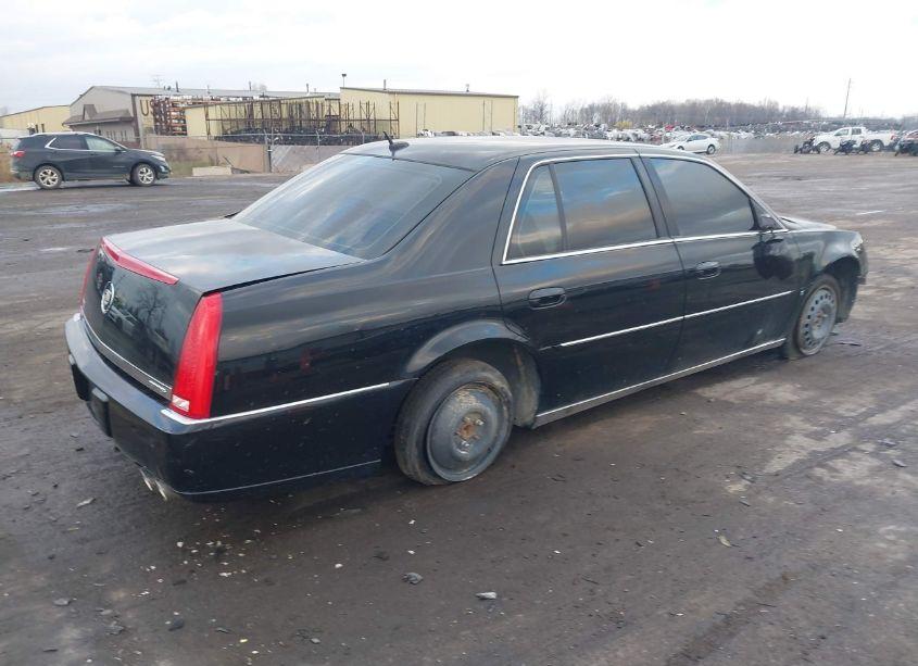 Photo 4 of 2008 Cadillac Dts 1SD (VIN 1G6KD57Y88U120092)