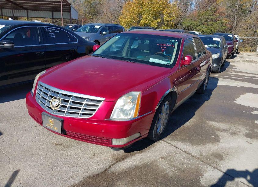 Photo 2 of 2008 Cadillac Dts 1SD (VIN 1G6KD57Y88U127740)