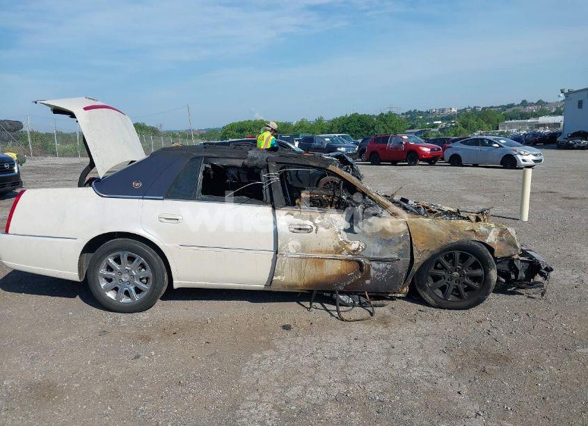 Photo 13 of 2009 Cadillac Dts 1SA (VIN 1G6KD57Y89U133765)