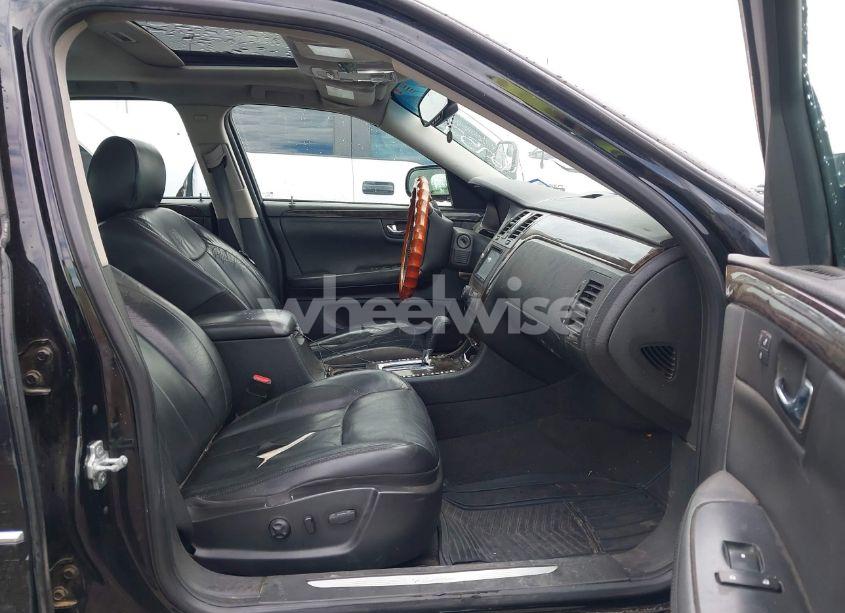 Photo 5 of 2011 Cadillac Dts LUXURY COLLECTION (VIN 1G6KD5E60BU142757)