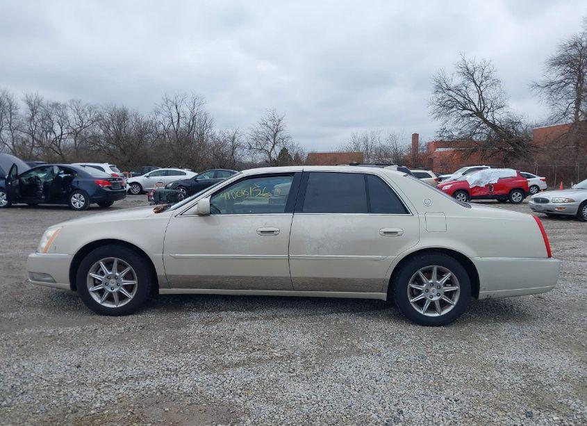 Photo 14 of 2011 Cadillac Dts LUXURY COLLECTION (VIN 1G6KD5E61BU143884)