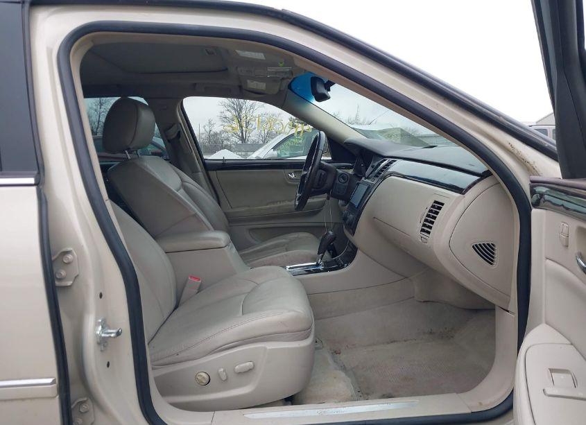 Photo 5 of 2011 Cadillac Dts LUXURY COLLECTION (VIN 1G6KD5E61BU143884)