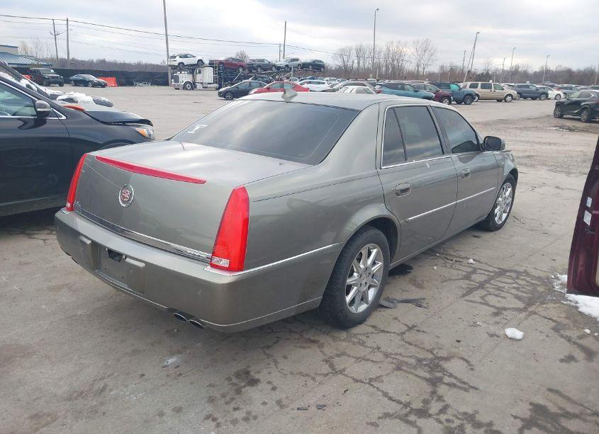 Photo 4 of 2011 Cadillac Dts LUXURY COLLECTION (VIN 1G6KD5E61BU144551)