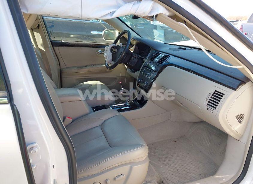 Photo 5 of 2011 Cadillac Dts LUXURY COLLECTION (VIN 1G6KD5E63BU139979)