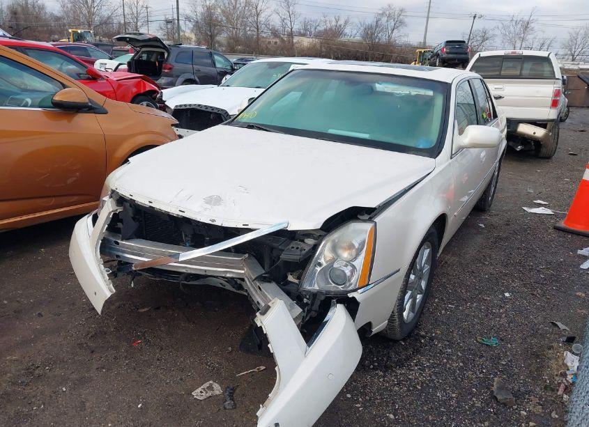 Photo 2 of 2011 Cadillac Dts LUXURY COLLECTION (VIN 1G6KD5E68BU120893)