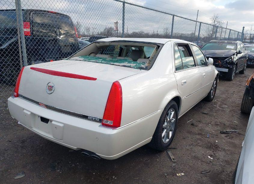 Photo 4 of 2011 Cadillac Dts LUXURY COLLECTION (VIN 1G6KD5E68BU120893)