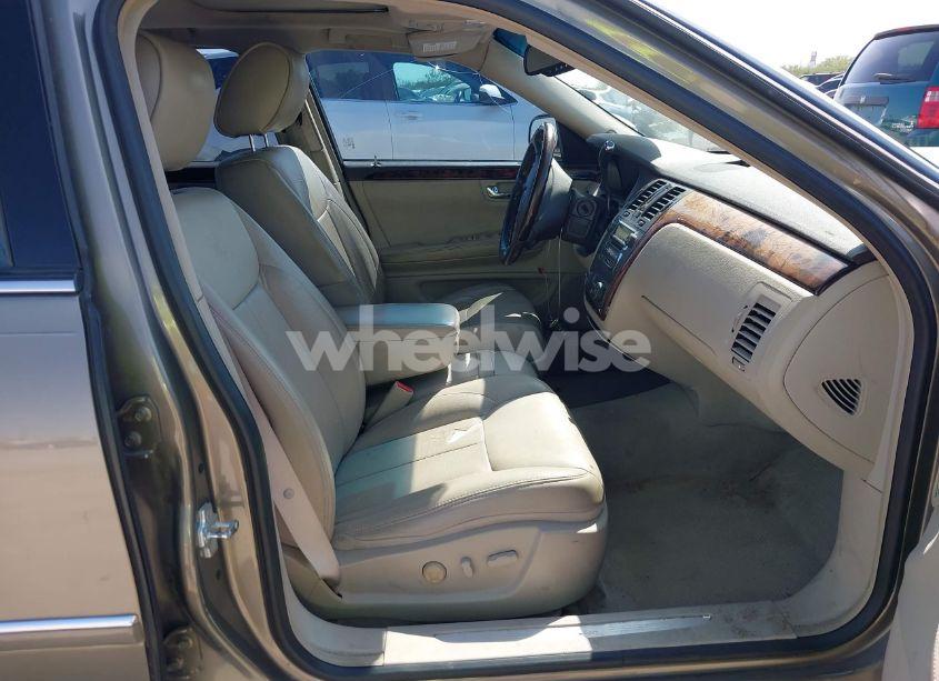 Photo 5 of 2011 Cadillac Dts LUXURY COLLECTION (VIN 1G6KD5E68BU150489)