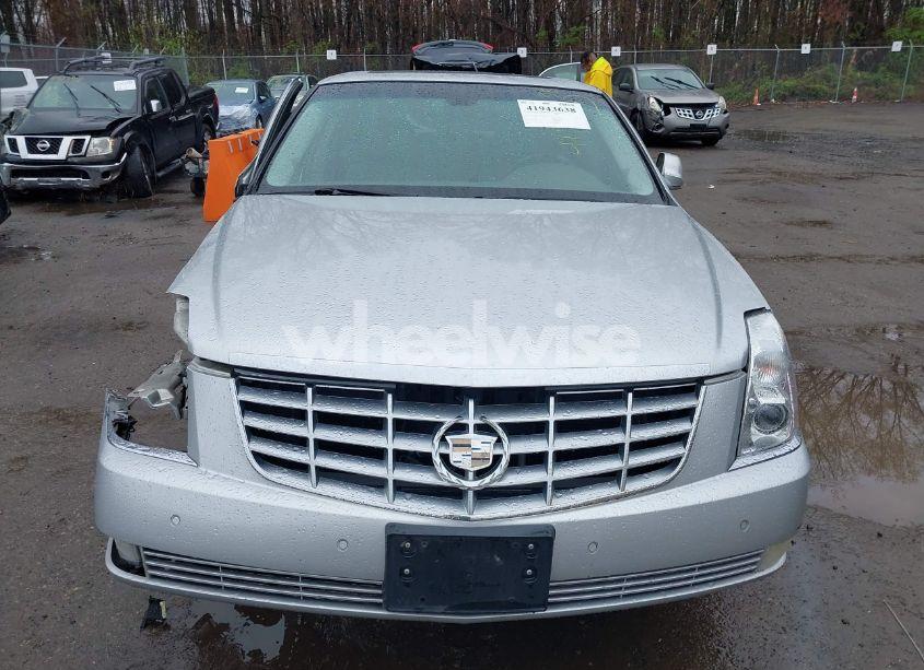 Photo 12 of 2011 Cadillac Dts LUXURY COLLECTION (VIN 1G6KD5E6XBU107790)