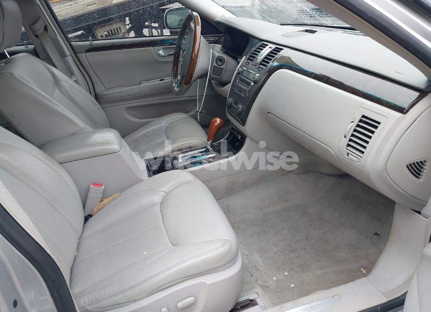 Photo 5 of 2011 Cadillac Dts LUXURY COLLECTION (VIN 1G6KD5E6XBU107790)