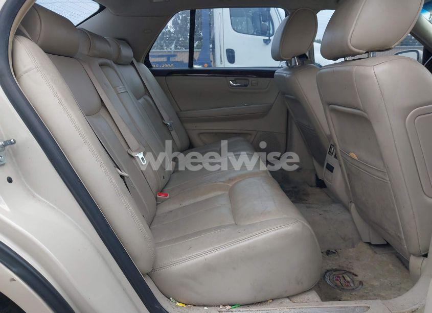 Photo 8 of 2011 Cadillac Dts LUXURY COLLECTION (VIN 1G6KD5E6XBU121382)