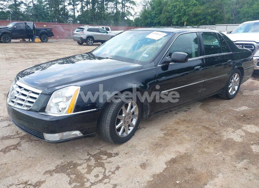 Photo 2 of 2010 Cadillac Dts LUXURY COLLECTION (VIN 1G6KD5EY1AU137342)