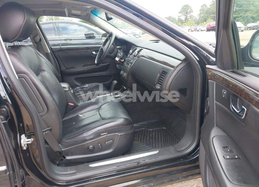 Photo 5 of 2010 Cadillac Dts LUXURY COLLECTION (VIN 1G6KD5EY1AU137342)