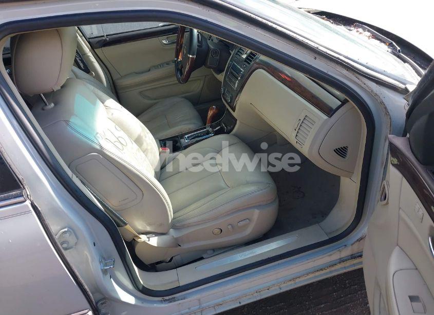 Photo 5 of 2010 Cadillac Dts LUXURY COLLECTION (VIN 1G6KD5EY2AU105662)