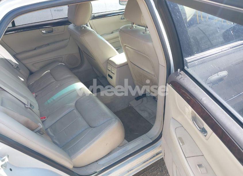 Photo 8 of 2010 Cadillac Dts LUXURY COLLECTION (VIN 1G6KD5EY2AU105662)