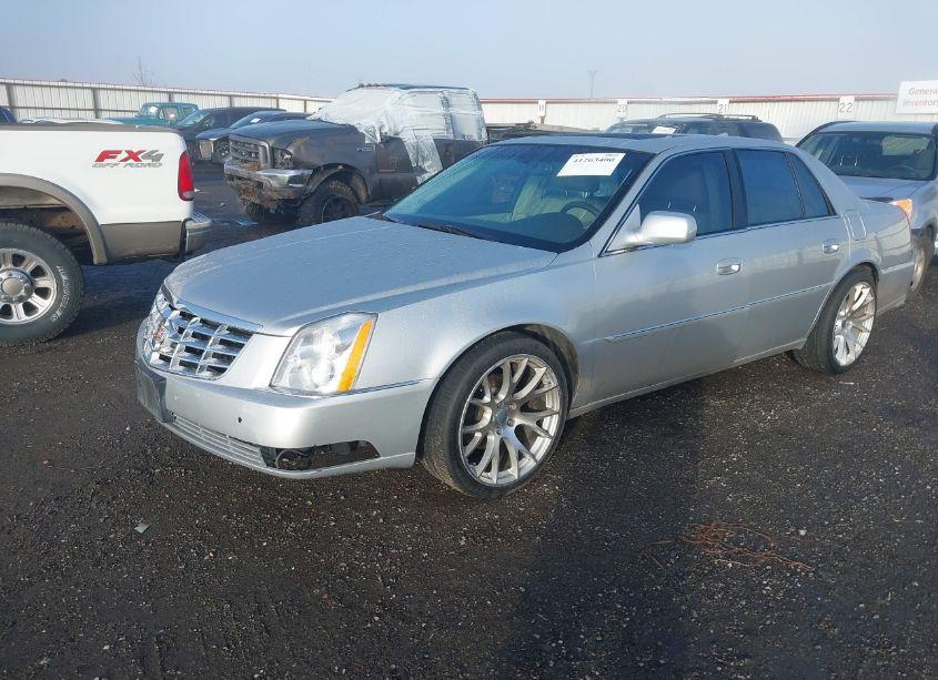Photo 2 of 2010 Cadillac Dts LUXURY COLLECTION (VIN 1G6KD5EY6AU132573)