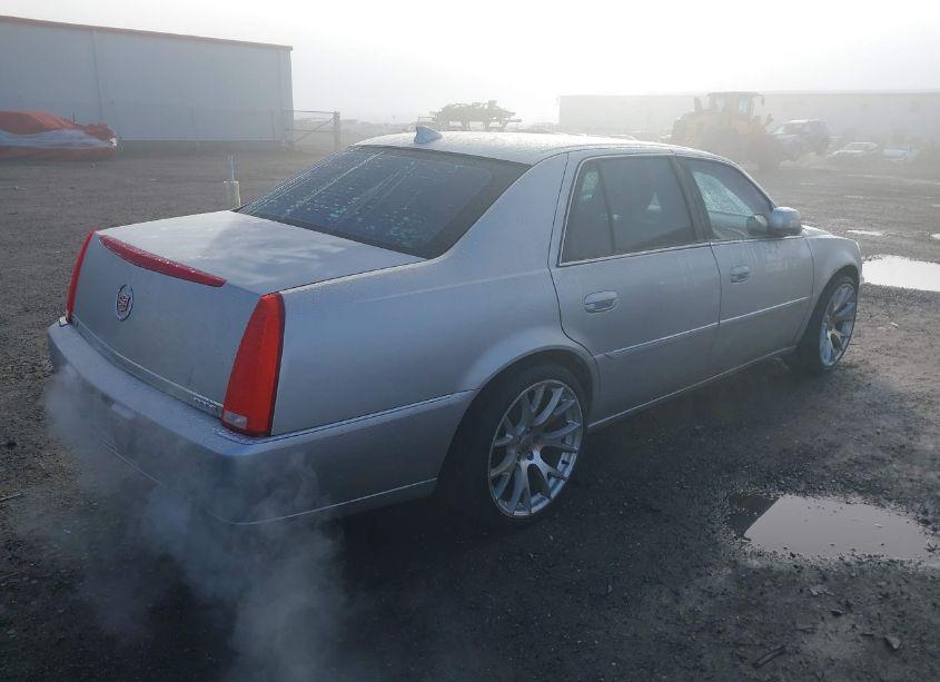 Photo 4 of 2010 Cadillac Dts LUXURY COLLECTION (VIN 1G6KD5EY6AU132573)