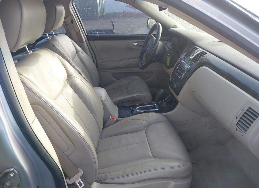 Photo 5 of 2010 Cadillac Dts LUXURY COLLECTION (VIN 1G6KD5EY6AU132573)