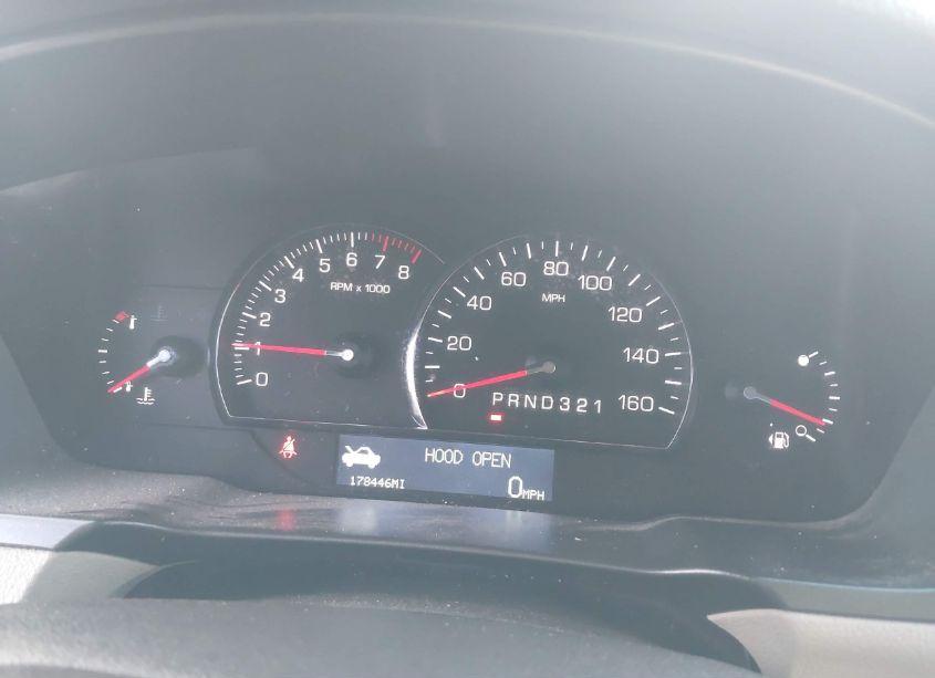 Photo 7 of 2010 Cadillac Dts LUXURY COLLECTION (VIN 1G6KD5EY6AU132573)