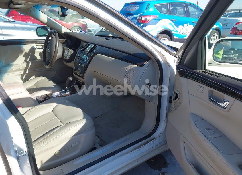 Photo 5 of 2010 Cadillac Dts LUXURY COLLECTION (VIN 1G6KD5EY8AU119629)