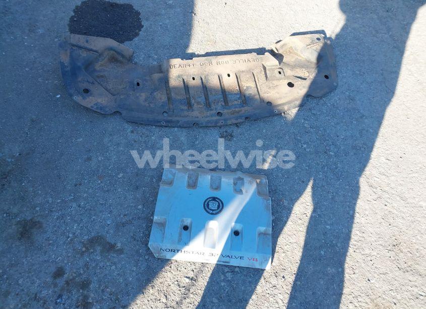 Photo 12 of 2001 Cadillac Deville DHS (VIN 1G6KE57Y81U205386)