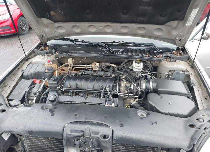 Photo 10 of 2004 Cadillac Deville DTS (VIN 1G6KF57924U107092)