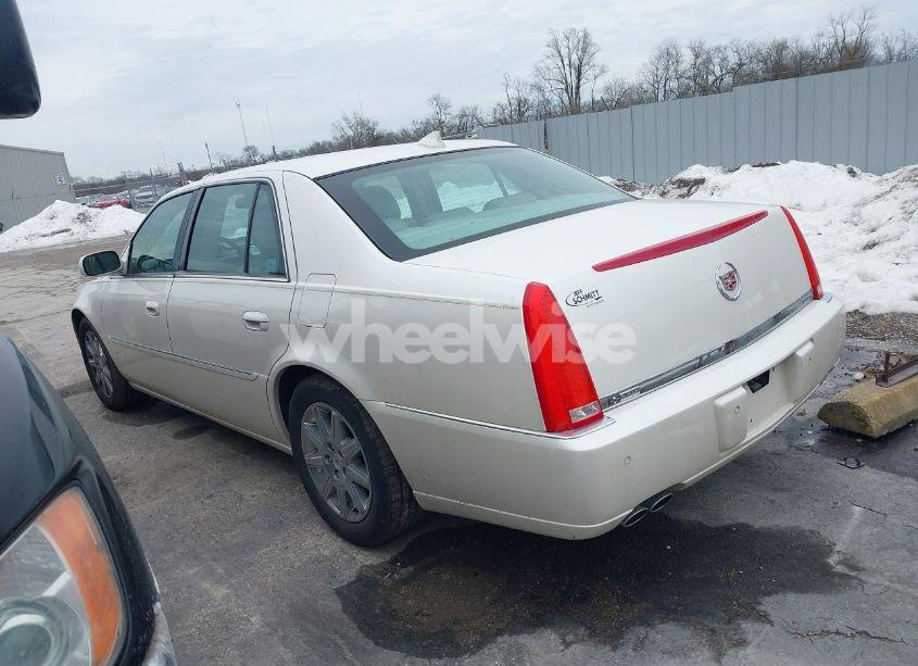 Photo 3 of 2011 Cadillac Dts PREMIUM COLLECTION (VIN 1G6KH5E62BU126967)