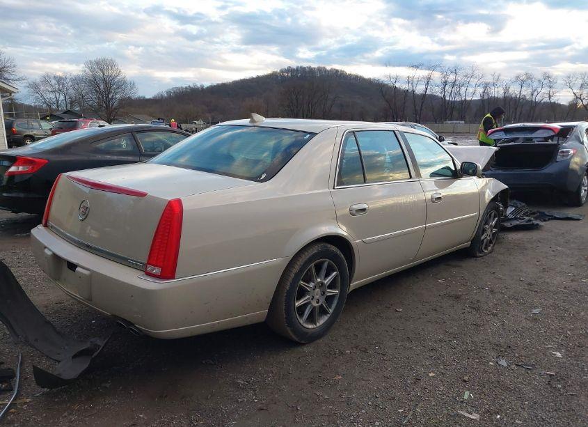 Photo 4 of 2011 Cadillac Dts PREMIUM COLLECTION (VIN 1G6KH5E62BU138469)