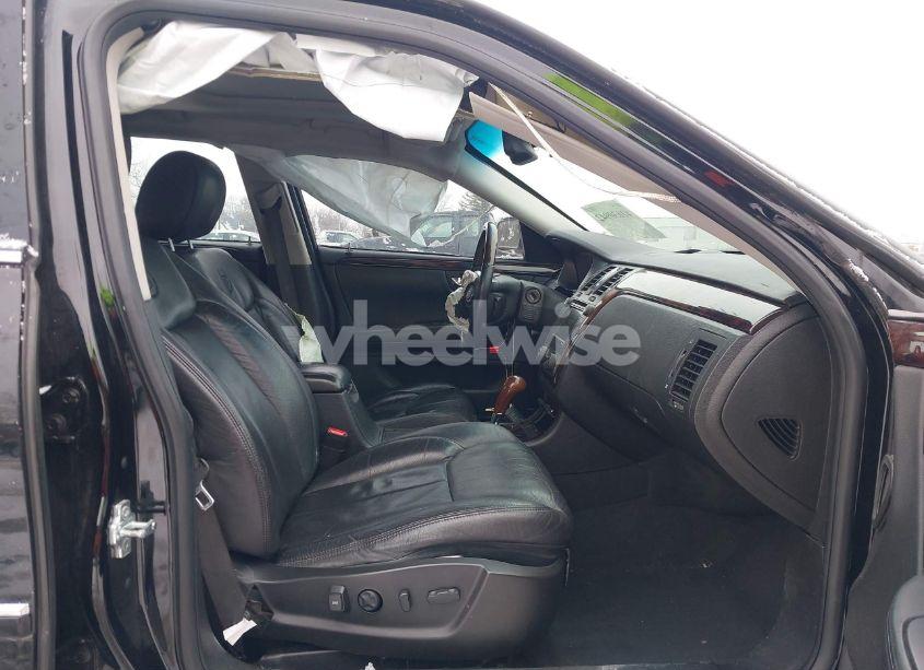 Photo 5 of 2011 Cadillac Dts PREMIUM COLLECTION (VIN 1G6KH5E62BU141842)