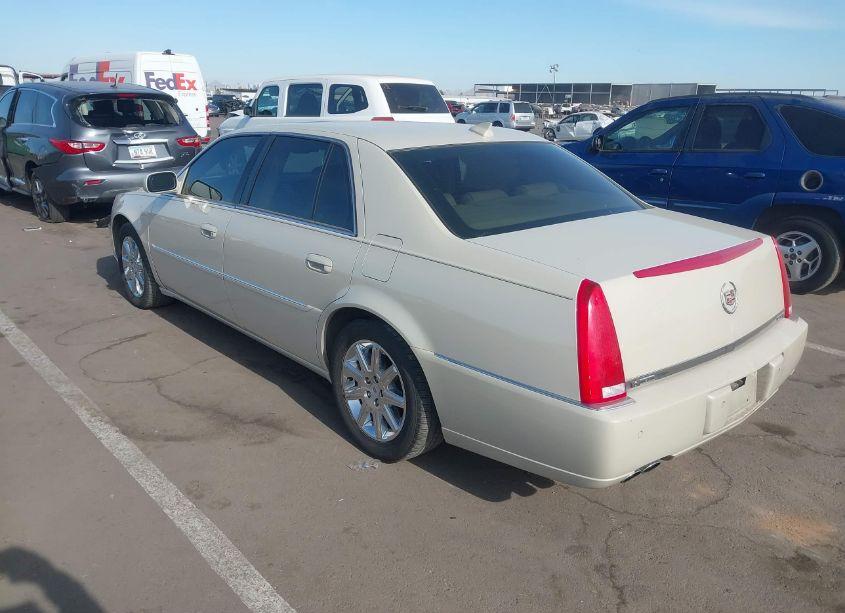 Photo 3 of 2011 Cadillac Dts PREMIUM COLLECTION (VIN 1G6KH5E65BU131774)