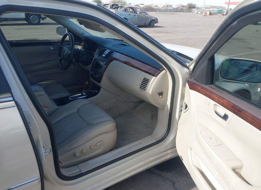 Photo 5 of 2011 Cadillac Dts PREMIUM COLLECTION (VIN 1G6KH5E65BU131774)