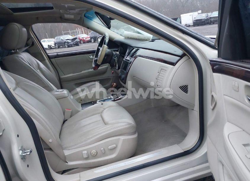 Photo 5 of 2011 Cadillac Dts PREMIUM COLLECTION (VIN 1G6KH5E69BU116100)