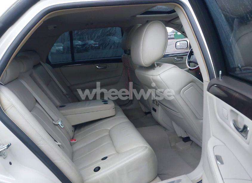 Photo 8 of 2011 Cadillac Dts PREMIUM COLLECTION (VIN 1G6KH5E69BU116100)