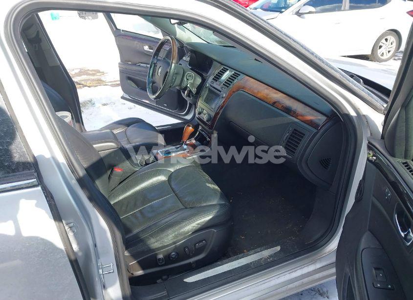 Photo 5 of 2011 Cadillac Dts PREMIUM COLLECTION (VIN 1G6KH5E6XBU112119)