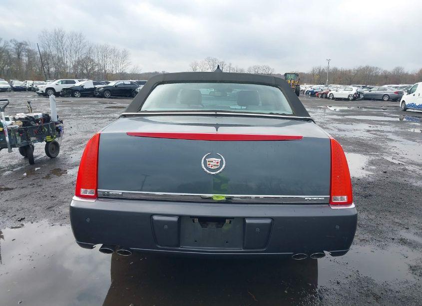 Photo 16 of 2010 Cadillac Dts PREMIUM COLLECTION (VIN 1G6KH5EY1AU116866)