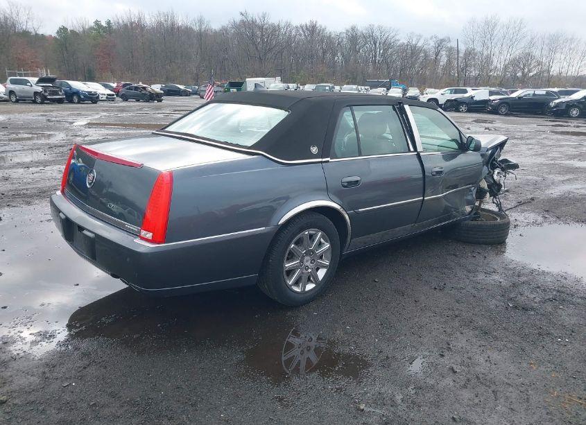 Photo 4 of 2010 Cadillac Dts PREMIUM COLLECTION (VIN 1G6KH5EY1AU116866)