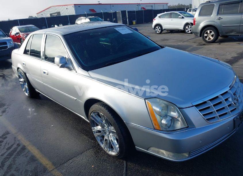 2010 Cadillac Dts PREMIUM COLLECTION (VIN 1G6KH5EY2AU135930) main photo
