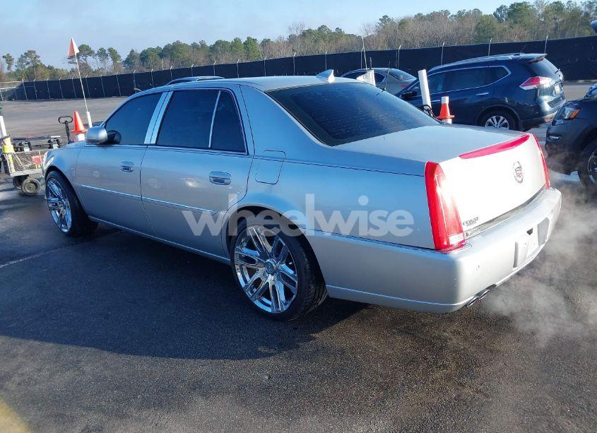 Photo 3 of 2010 Cadillac Dts PREMIUM COLLECTION (VIN 1G6KH5EY2AU135930)