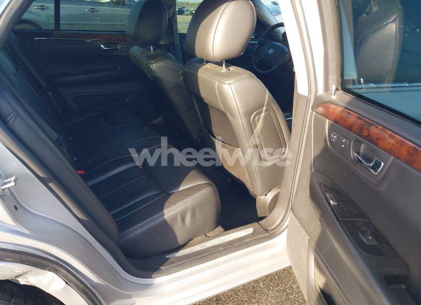 Photo 8 of 2010 Cadillac Dts PREMIUM COLLECTION (VIN 1G6KH5EY2AU135930)