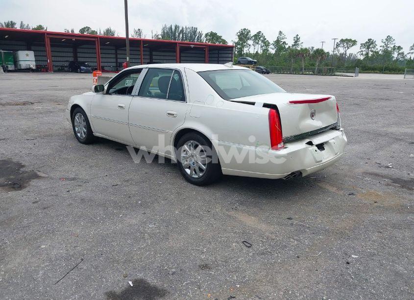 Photo 3 of 2010 Cadillac Dts PREMIUM COLLECTION (VIN 1G6KH5EY6AU120122)