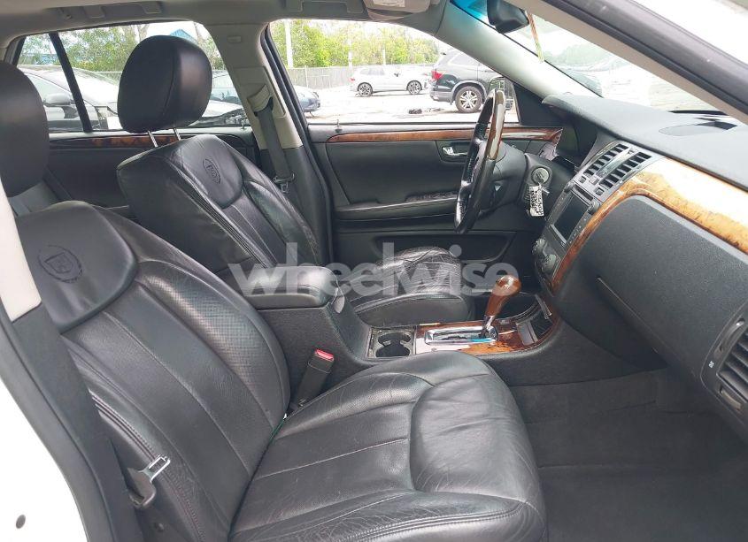 Photo 5 of 2010 Cadillac Dts PREMIUM COLLECTION (VIN 1G6KH5EY6AU120122)