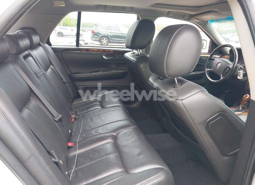 Photo 8 of 2010 Cadillac Dts PREMIUM COLLECTION (VIN 1G6KH5EY6AU120122)