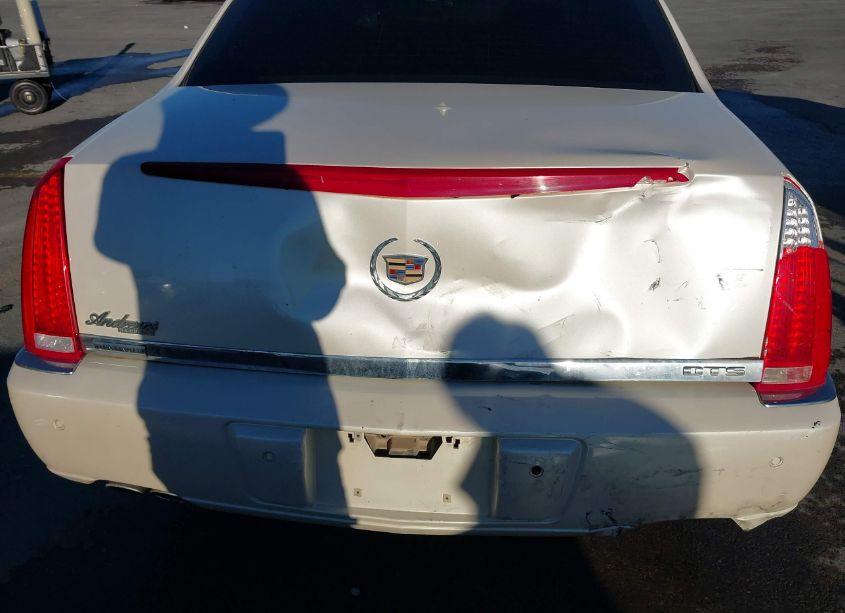 Photo 12 of 2010 Cadillac Dts PLATINUM COLLECTION (VIN 1G6KP5E93AU127833)