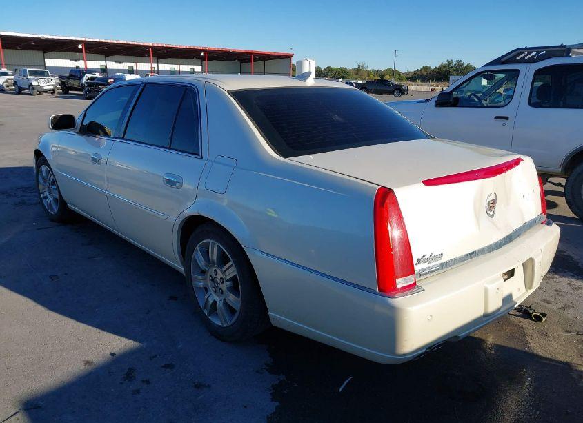 Photo 3 of 2010 Cadillac Dts PLATINUM COLLECTION (VIN 1G6KP5E93AU127833)