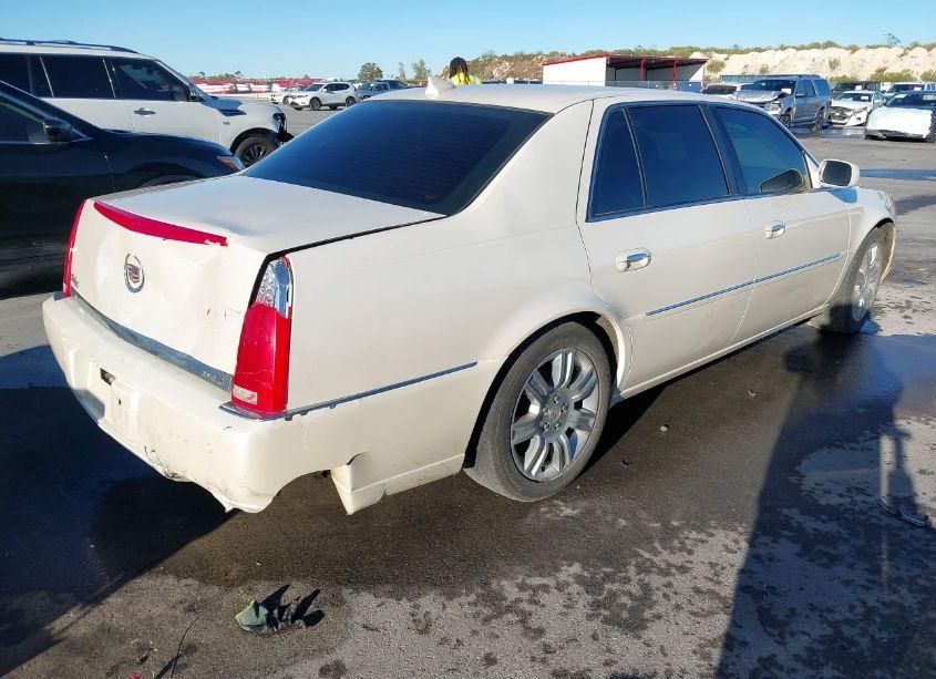 Photo 4 of 2010 Cadillac Dts PLATINUM COLLECTION (VIN 1G6KP5E93AU127833)