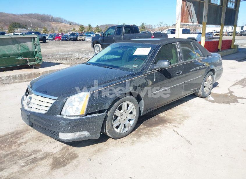 Photo 2 of 2011 Cadillac Dts PLATINUM COLLECTION (VIN 1G6KP5ESXBU126327)