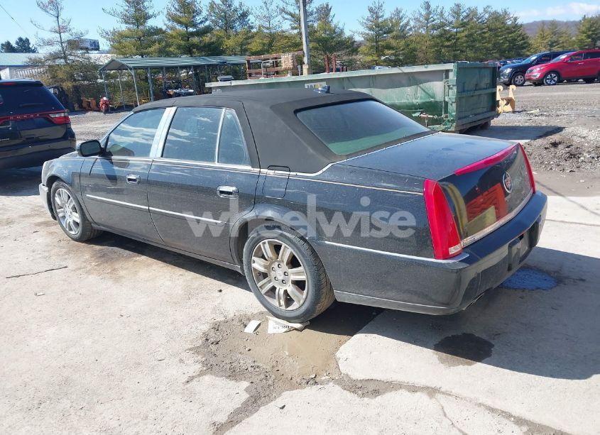Photo 3 of 2011 Cadillac Dts PLATINUM COLLECTION (VIN 1G6KP5ESXBU126327)
