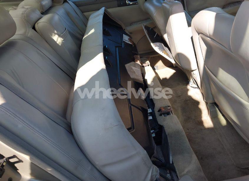 Photo 8 of 2001 Cadillac Seville SLS (VIN 1G6KS54YX1U103892)