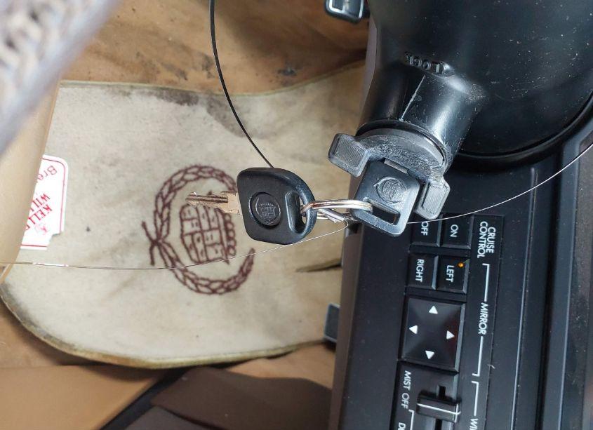 Photo 11 of 1989 Cadillac Allante N/A (VIN 1G6VR3188KU100816)