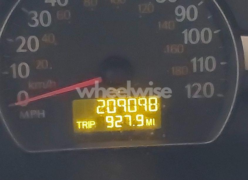 Photo 14 of 2004 Saturn Ion 2 (VIN 1G8AJ52F04Z191835)